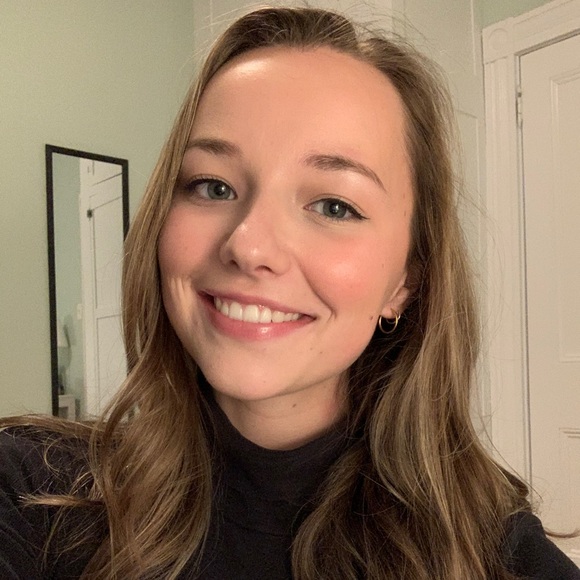 Meet your Posher, Sara - Picture 1 of 1